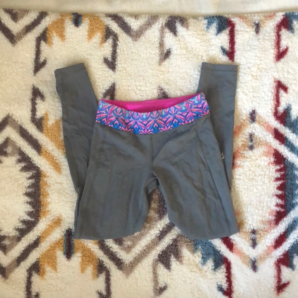 Ivivva by lululemon gray and pink leggings